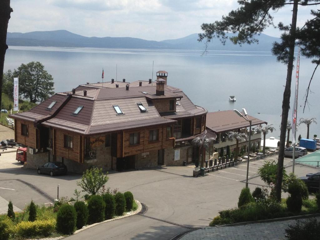 Kamelot Hotel Pasarel Bagian luar foto